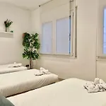 Cozy 7p With Terrace Lägenhet Barcelona