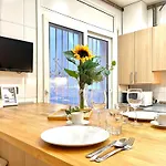 Cozy 7p With Terrace