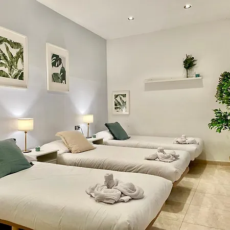 Cozy 7p With Terrace Barcelona